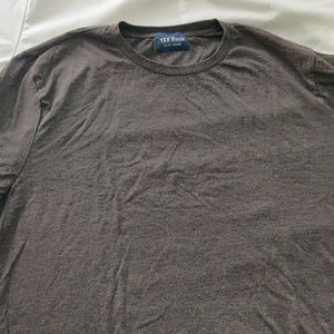 Grey t shirt
